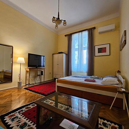 Cricket 2 Hostel Beograd Eksteriør bilde